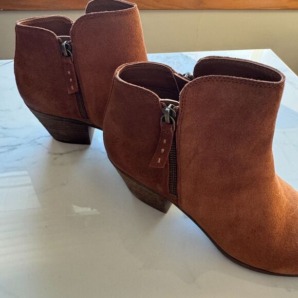 NIB FRYE Women's Judy Zip Bootie Cognac Boots 10 B US - Picture 11 of 15